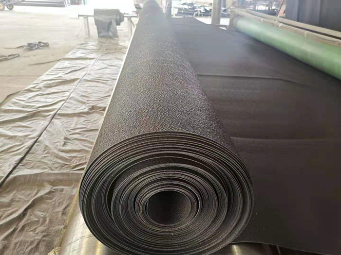 HDPE土工膜有几种？