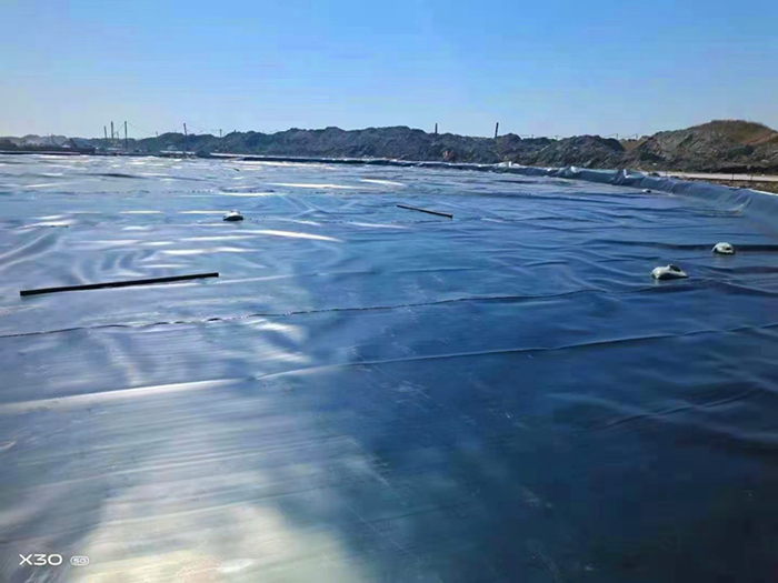 光面土工膜每平方多少钱?