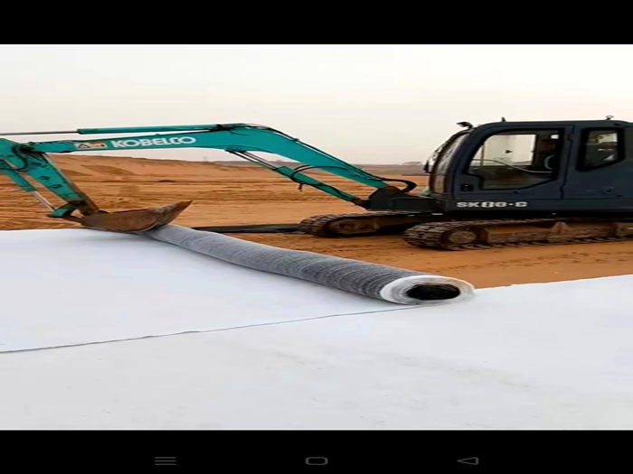 钠基膨润土防水毯和水泥毯有什么区别?