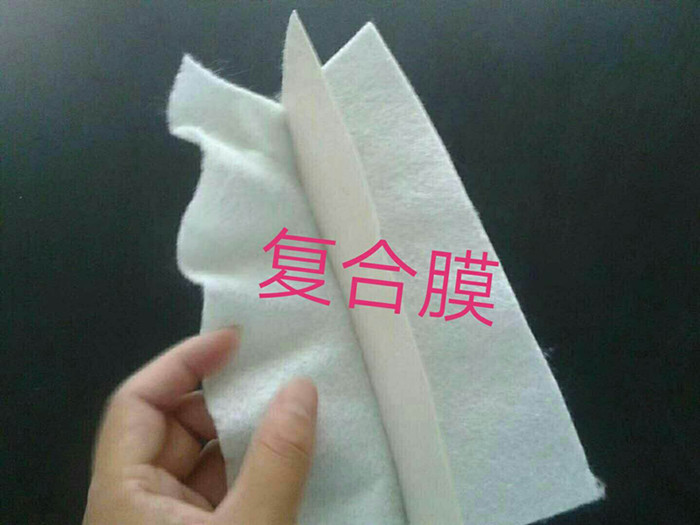 复合土工膜用在工程中有什么作用?