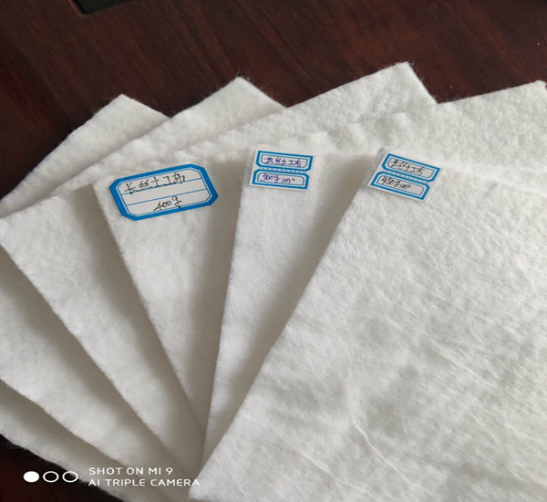 透水土工布价格按什么算?